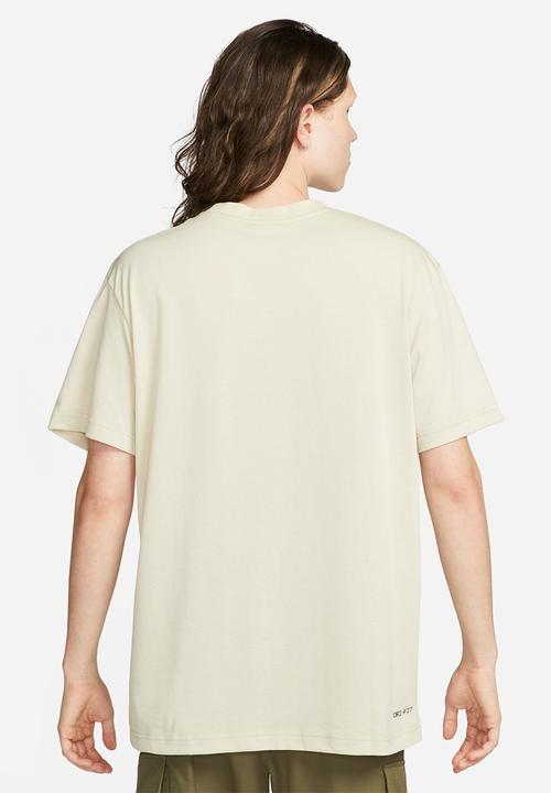 Nike - NSW spu gpx ss tee - rattan & safety orange
