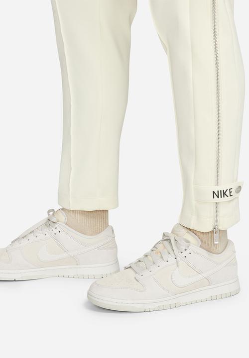 Nike - NSW Circa pant - coconut milk