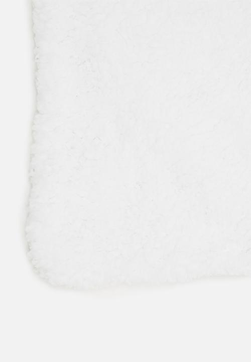Character Group - Space bear sherpa throw - white