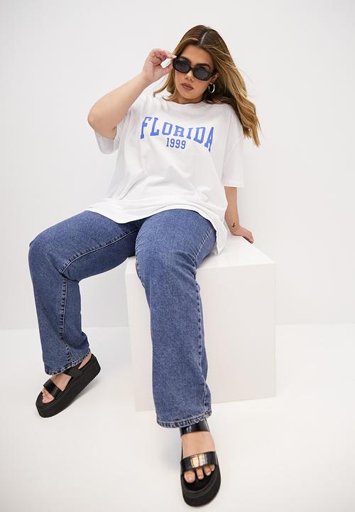Blake - Oversized placement printed tee - white