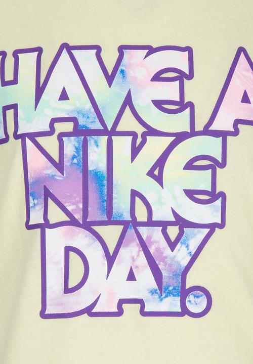 Nike - Nkg short sleeve graphic tee - citron tint