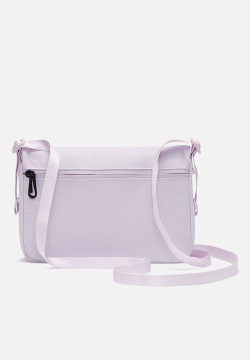 Nike - Nike sportswear - doll & white