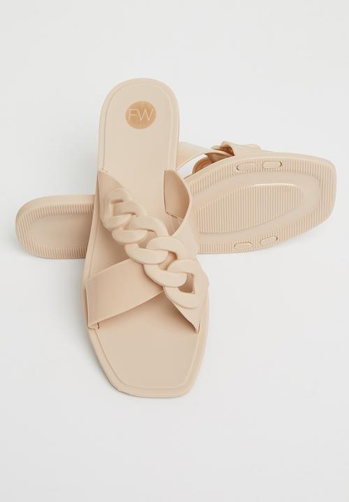 Footwork - Kell chain cross strap sandal - beige