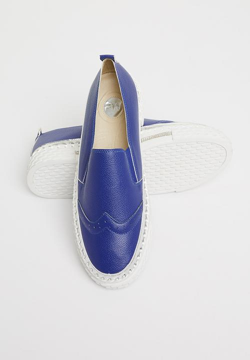 Footwork - Lally diamante slip-on - navy