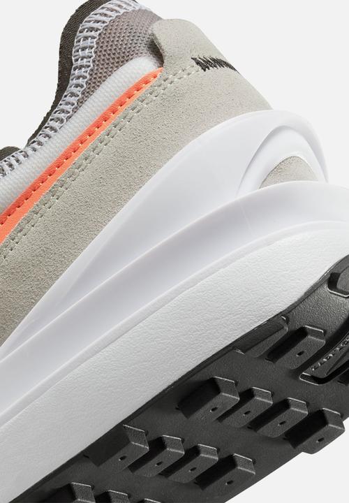 Nike - Nike waffle one - white/orange trance-light bone-black