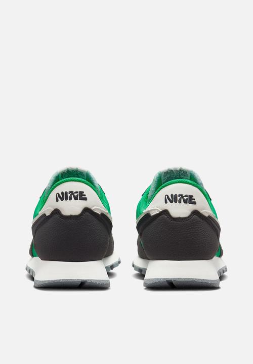 Nike - Air Pegasus 83
