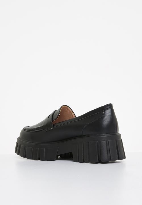 Seduction - Chunky penny loafer - black