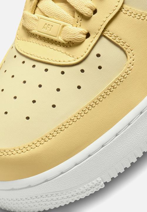 Nike - Nike air force 1 '07 ess - lemon drop/coconut milk-summit white