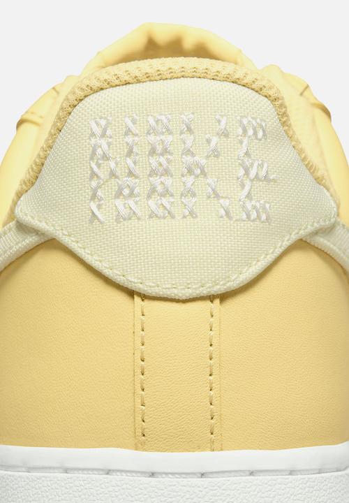 Nike - Nike air force 1 '07 ess - lemon drop/coconut milk-summit white
