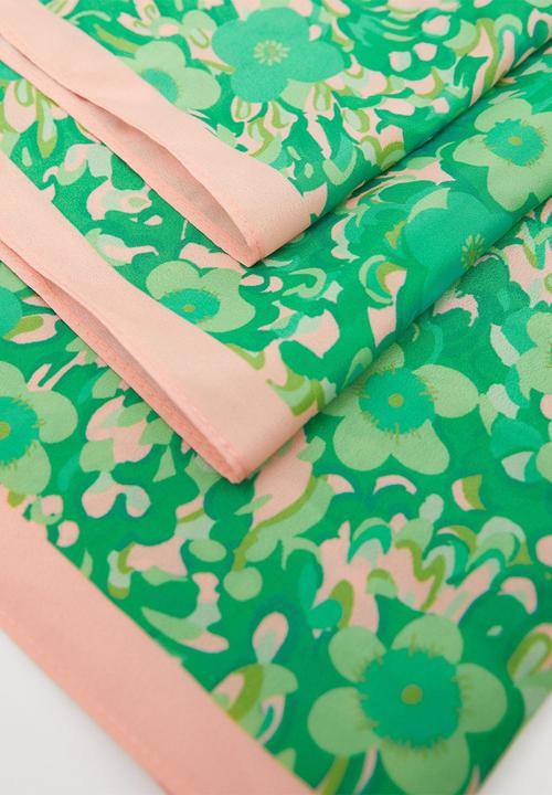 MANGO - Flowers printed scarf - green