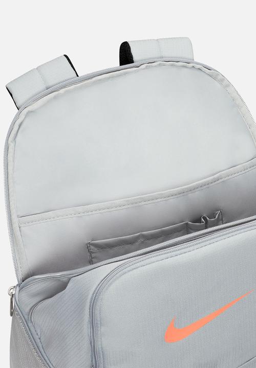 Nike - Nike brasilia 9.5 - lt smoke grey, smoke grey & orange trance