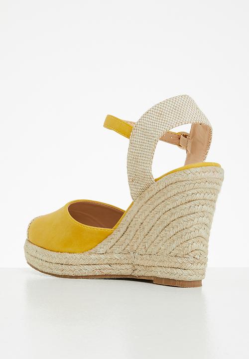 Miss Black - Hooked1 espadrille wedge heel - yellow