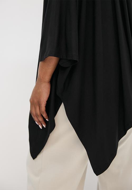 edit Plus - 3/4 Sleeve batwing top - black