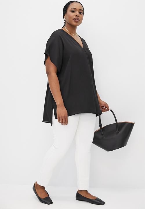 edit Plus - V-neck hi-low shell - black