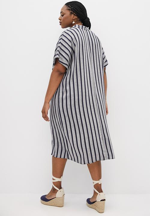 edit Plus - Notch neck midi shift dress - navy stripe