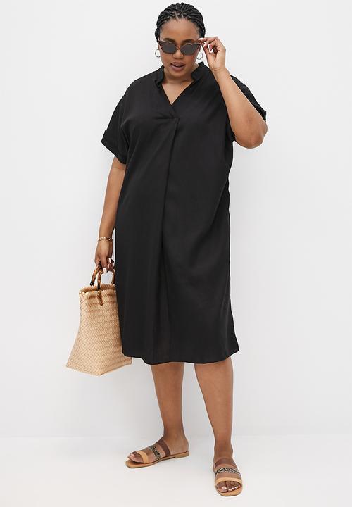 edit Plus - Notch neck midi shift dress - black
