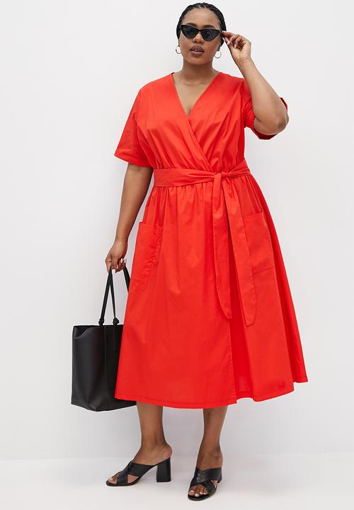 edit Plus - Short sleeve cotton wrap dress - red