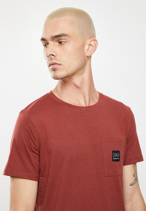 Crosshatch - Beswick ch pocket badge tee - burgundy