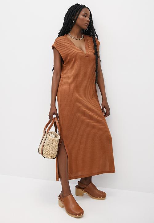Superbalist - V-neck open back midi - carob brown