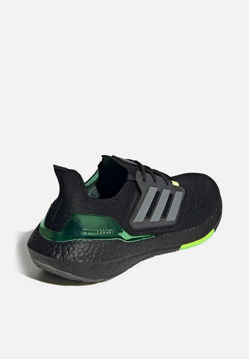 adidas Originals - Ultraboost 22 - core black/iron met./beam green
