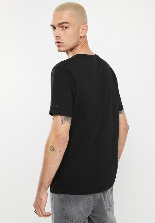 Crosshatch - Beswick ch pocket badge tee - black