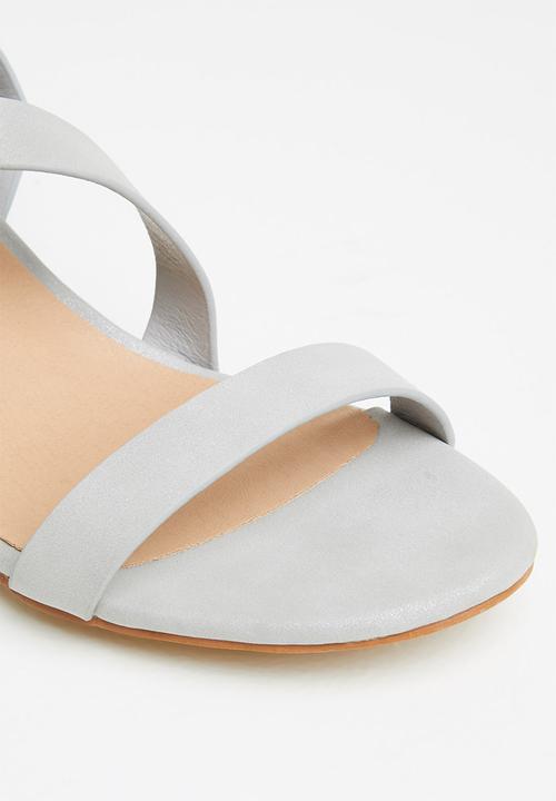 Butterfly Feet - Bonolo 1 ankle tie block heel - grey