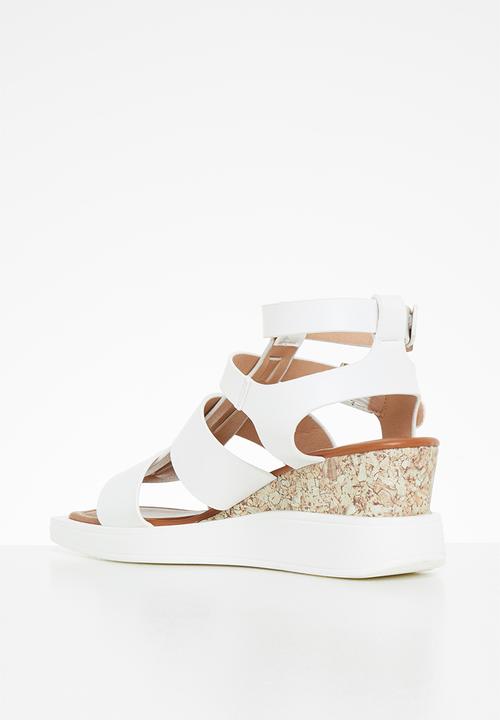 Butterfly Feet - Bailey 1 wedge heel - white