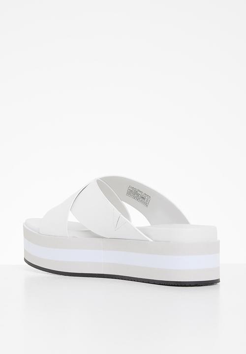 Calvin Klein - Flatform sandal crisscross - bright white