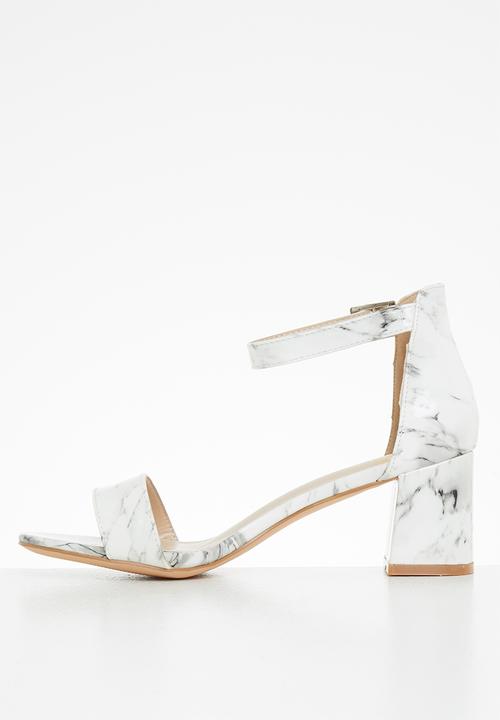 Butterfly Feet - Graphite 1 ankle tie block heel - white