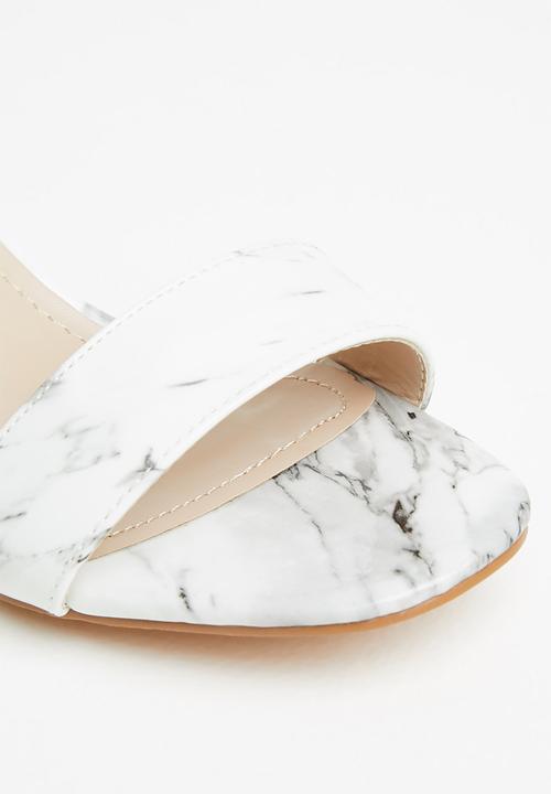 Butterfly Feet - Graphite 1 ankle tie block heel - white