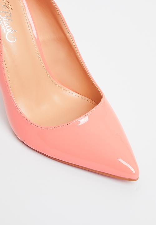 Miss Black - Lou19 barely there court heel - peach