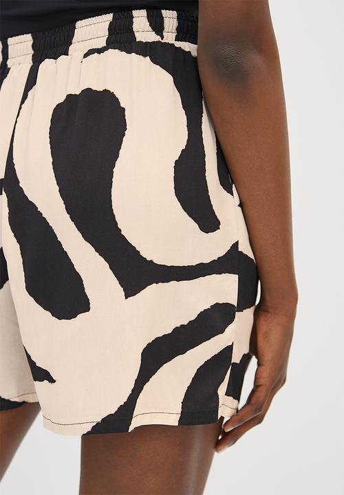 Superbalist - Printed pull on shorts - black & neutral