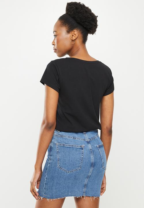 SISSY BOY - Regular fit logo top with short sleeves - black