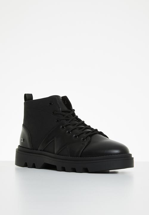 MAZERATA - Vinchey 5 nubuck wax - black