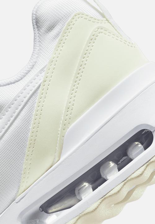 Nike - Air Max Dawn next nature