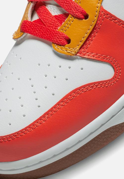 Nike - Dunk Hi retro swoosh - white/habanero red