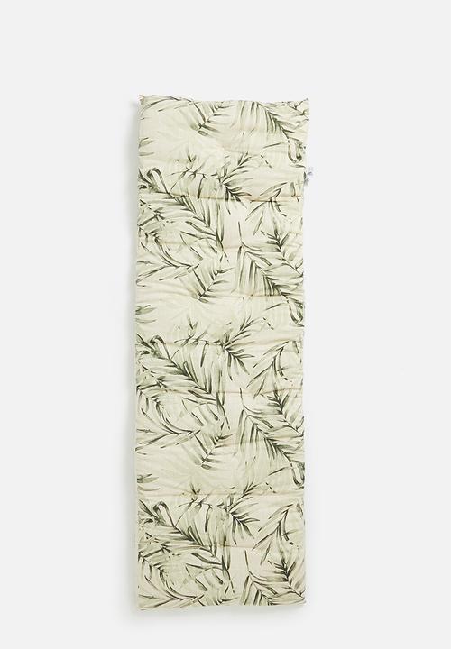 Sixth Floor - Isabella outdoor french roll-green