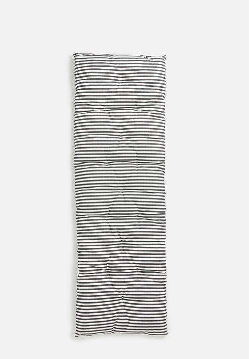 Sixth Floor - Kinni outdoor french roll - Black & White