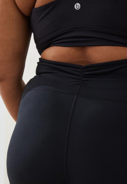Cotton On - Curve active booty lift ruched recycled bike short - black