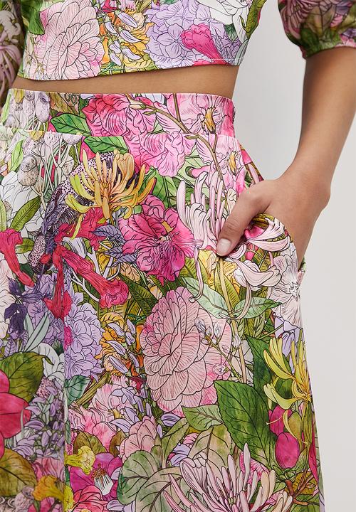 MILLA - Co-ord printed satin circle skirt - mediterranean floral