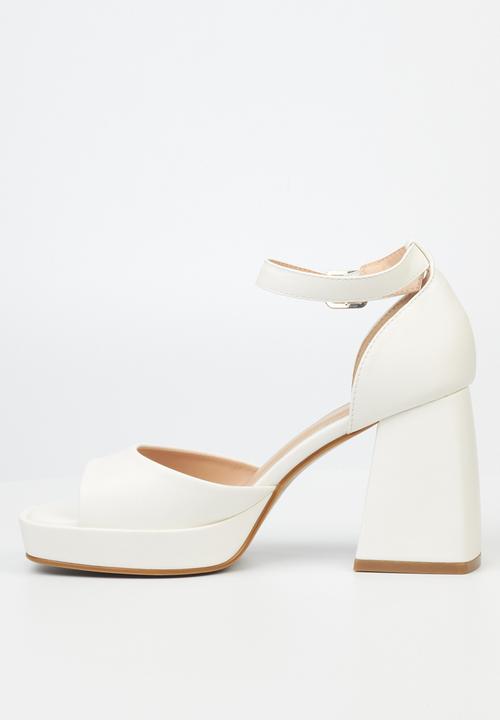 Rock & Co - Naked 2 ankle tie block heel - white