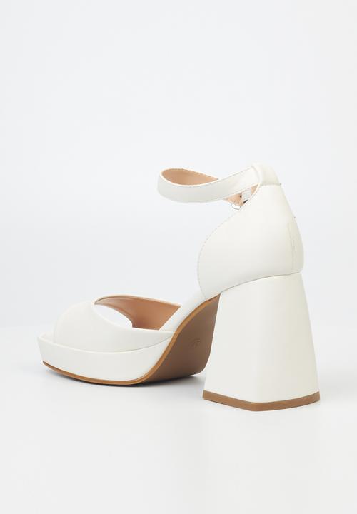 Rock & Co - Naked 2 ankle tie block heel - white