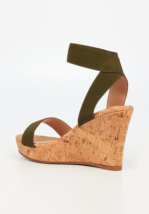 Butterfly Feet - Debra 1 wedge heel - olive