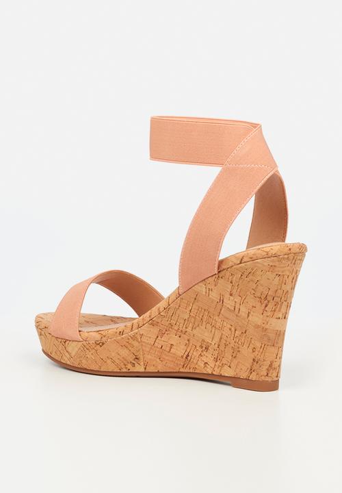 Butterfly Feet - Debra 1 wedge heel - pink