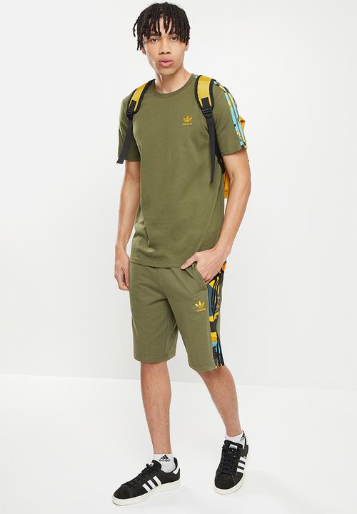 adidas Originals - Camo short m - focus olive