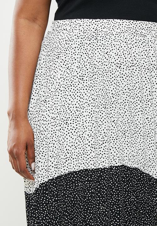 Me&B - Plus printed sunray pleated skirt  - white & black