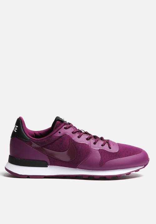 nike internationalist nylon