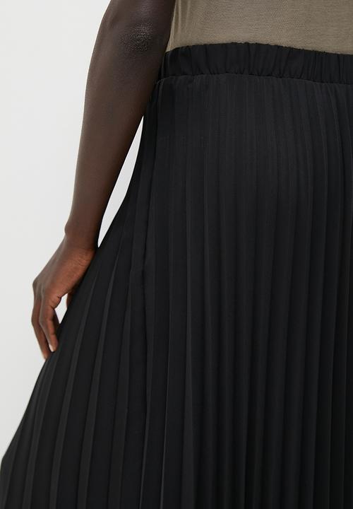edit - Soft woven pleated maxi skirt - black