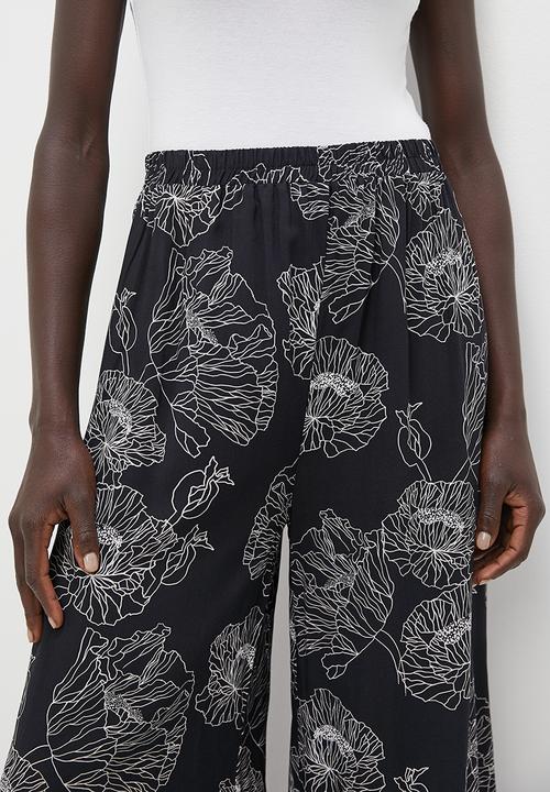 edit - Woven printed wide leg - black & white