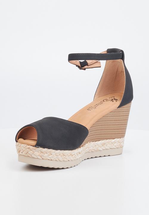 Butterfly Feet - Avery 3 espadrille wedge heel - black
